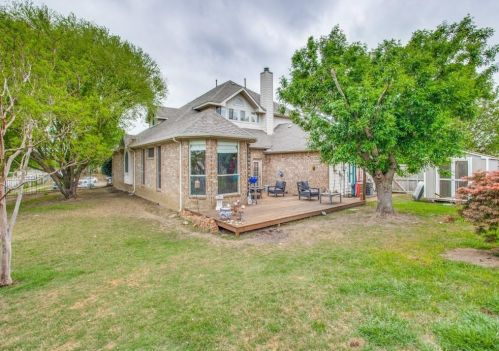 4401 Bay Vly Dr, Garland TX  75043-1874 exterior