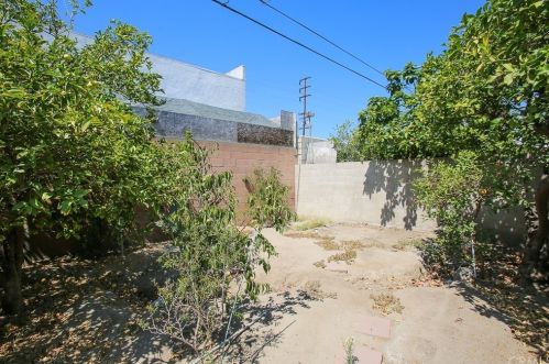 2401 Stanford St, Santa Ana CA  92704-3528 exterior
