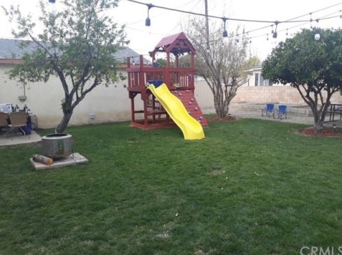 3741 Lofton Pl, Riverside, CA 92501-1615