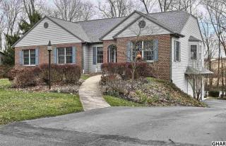281 Shatto Dr, Carlisle, PA 17013-2122