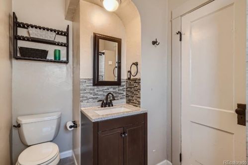 3920 Lincoln St, Englewood CO 80113-4645 exterior