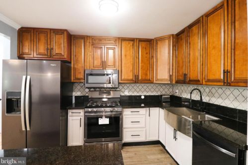 315 Woodbine St, Browns Mills, NJ 08015-3311