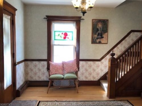 14 Oak Ln, Wharton, NJ 07885-2100