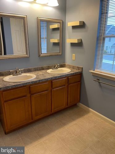 17 Spg Vw St, Carlisle PA 17013-4460 exterior