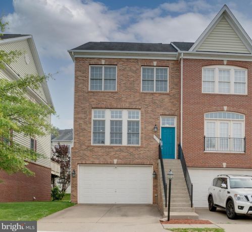 6822 Witton Cir, Gainesville, VA 20155-4420