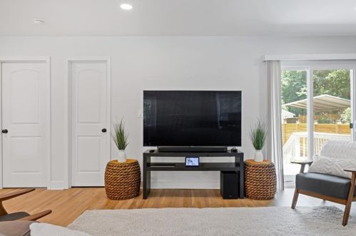 1061 Pinehurst Dr, Smyrna GA  30080-4356 exterior