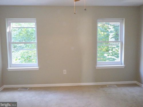 725 44 St, Philadelphia PA 19104-2910 exterior