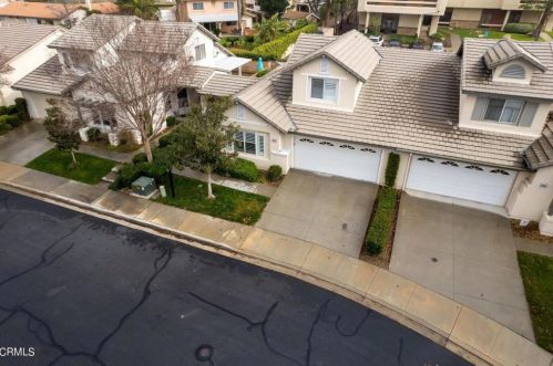 2010 Freesia Ave, Simi Valley CA  93063-3534 exterior