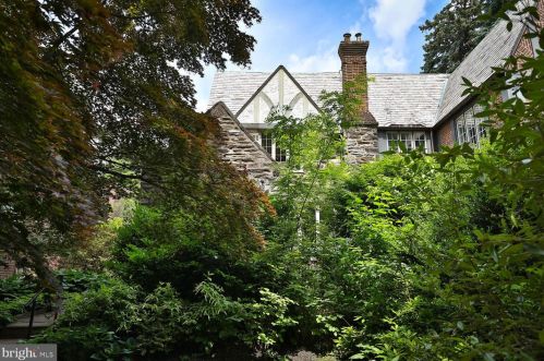 435 Durham St, Philadelphia, PA 19119-1223