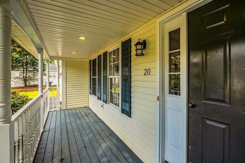 20 Conifer Ln, Amherst, NH 03031-1949