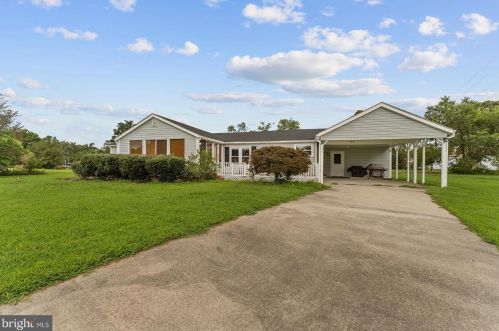 355 Tammy Dr, White Stone, VA 22578-2820