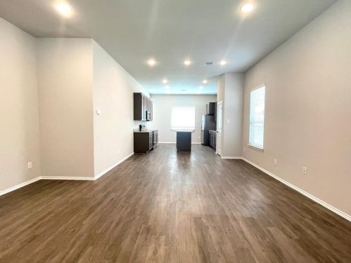 16794 Rail Dr, Conroe TX  77385-3782 exterior