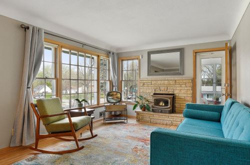 1372 Hazel St, Saint Paul MN  55119-4507 exterior
