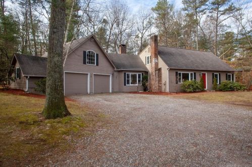 3 Eric Dr, Granby, CT 06035-1123