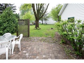 3803 Lodestone Ln, Saint Paul, MN 55122-1657