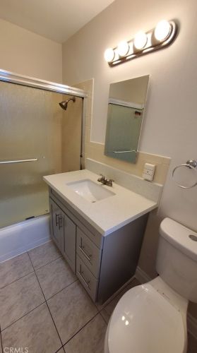 1867 Beacon Ave, Anaheim CA  92804-4562 exterior