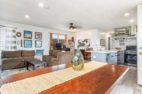 528 Ihe St, Honolulu HI  96817-2237 exterior