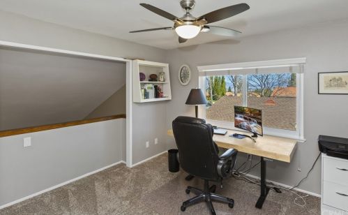 6718 Rycroft Dr, Riverside CA  92506-5315 exterior