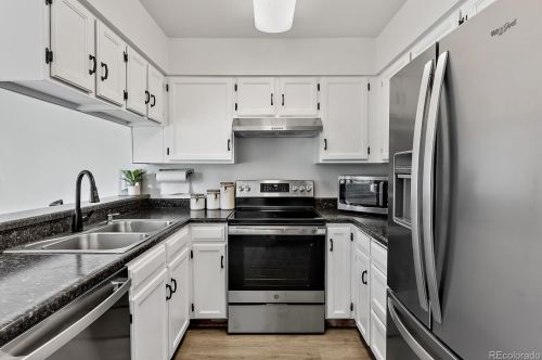 9640 Cornell Pl, Denver, CO 80227-4323