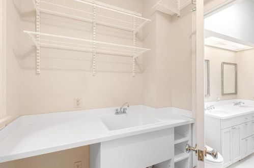 152 Burdette Rd, Atlanta GA  30327-4804 exterior