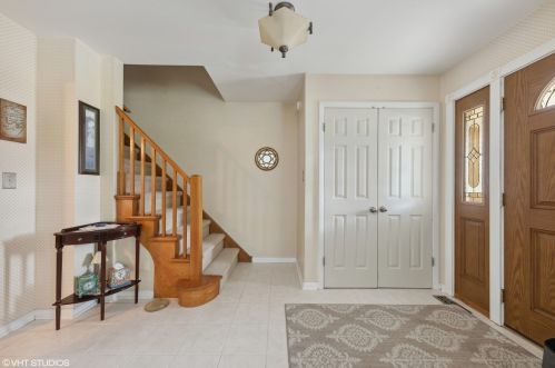 606 Grove St, Arlington Hts, IL 60005-1756