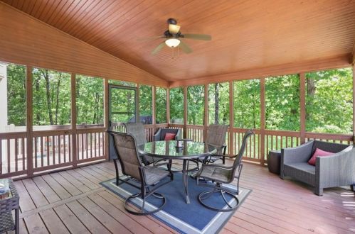 280 Cameron Ridge Dr, Atlanta GA  30328-4709 exterior