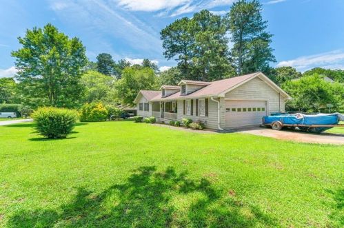 3433 Castille Dr, Lithonia, GA 30039-6927