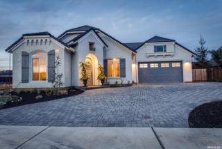 765 7th St, Ripon, CA 95366-2500