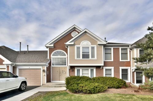 1801 Fox Run Dr, Elk Grove Vlg, IL 60007-2796