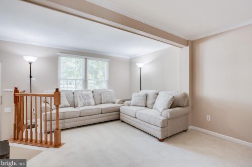 12872 Effingham Ct, Woodbridge, VA 22192-6465