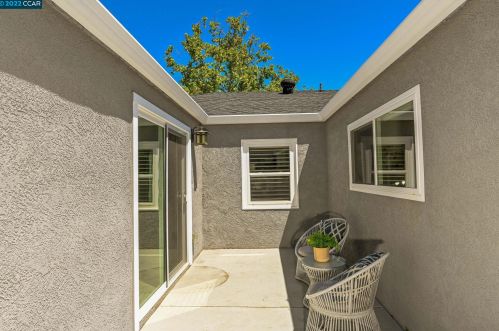 391 Maureen Ln, Concord CA  94523-2136 exterior