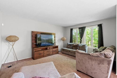 6322 Welcome Ave, Minneapolis, MN 55429-2047