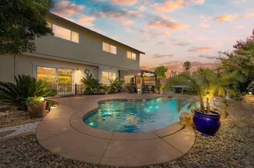 6801 Will Rogers Dr, Fair Oaks, CA 95628-4231