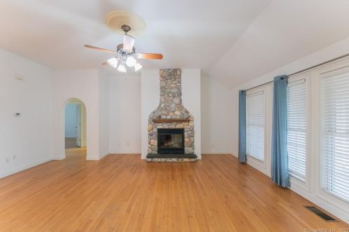5 Stonewall Rd, Colchester CT  06420-4135 exterior