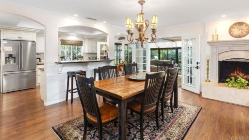 3433 Royal Rd, Vista CA  92084-6616 exterior