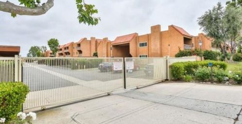 6600 Warner Ave, Huntington Beach CA  92647-5242 exterior