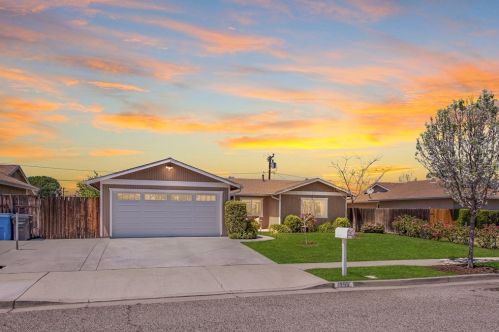 1255 Whitcomb Ave, Simi Valley, CA 93065-4647