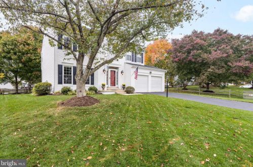 13796 Bridlewood Dr, Gainesville, VA 20155-2903