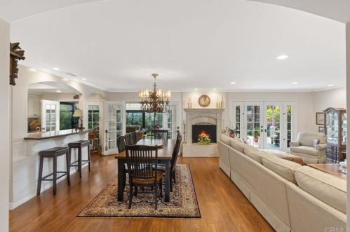 3433 Royal Rd, Vista CA  92084-6616 exterior