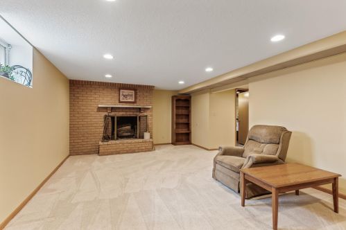 760 Iowa Ave, Saint Paul MN  55106-1018 exterior