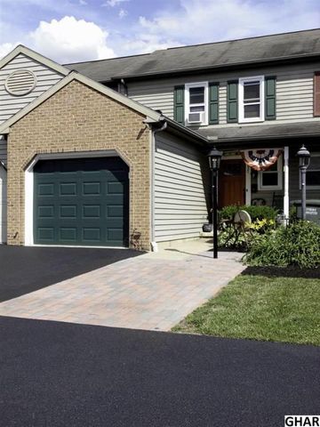 3137 Bornt Dr, York, PA 17315-4241