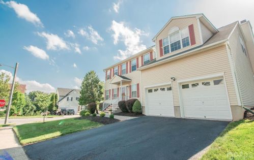 3 Alexis Ct, Bridgewater, NJ 08807-5590