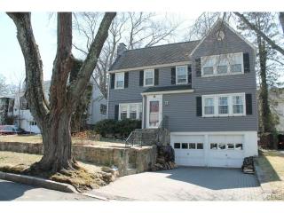 50 Raymond Ter, Norwalk, CT 06855-1302