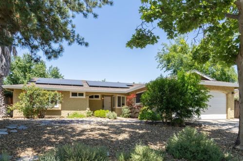 26 Parkhurst St, Chico, CA 95928-6856