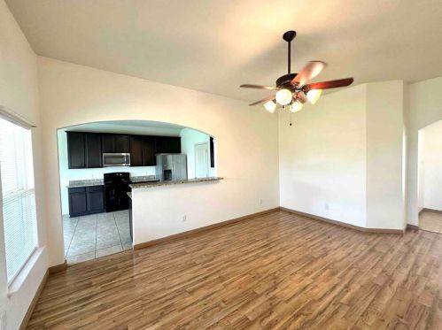 1555 Twin Estates Dr, Uhland TX  78640 exterior