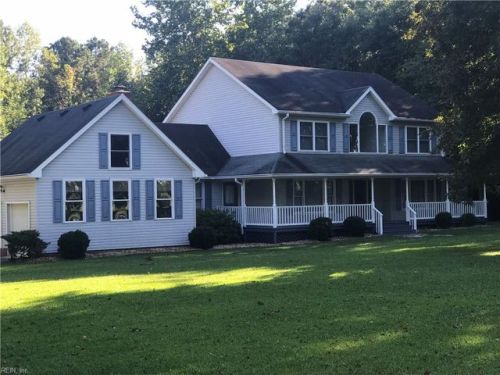 6960 Mill Creek Dr, Zuni, VA 23898-2707