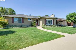 4022 Silver St, Pleasanton, CA 94566-6222