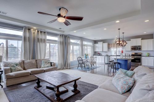 5037 Addison Way, Aurora CO 80016-5390 exterior