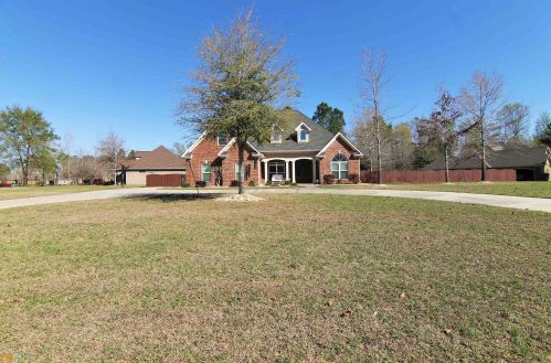 2074 Hiwassee Dr, Bonaire GA  31005-2507 exterior
