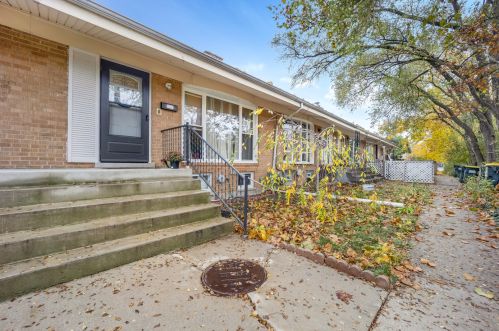 8853 Robin Dr, Des Plaines, IL 60016-5484